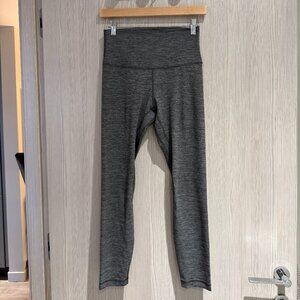 lululemon Align High-Rise Pant 25" (Size 6 Excellent Condition)